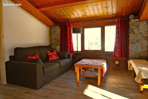 Apartamento Bel Appartement Dans Chalet Face Aux Montagnes