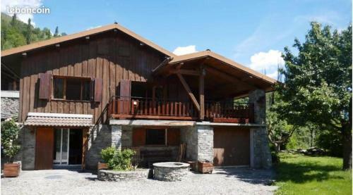 Apartamento Bel Appartement Dans Chalet Face Aux Montagnes