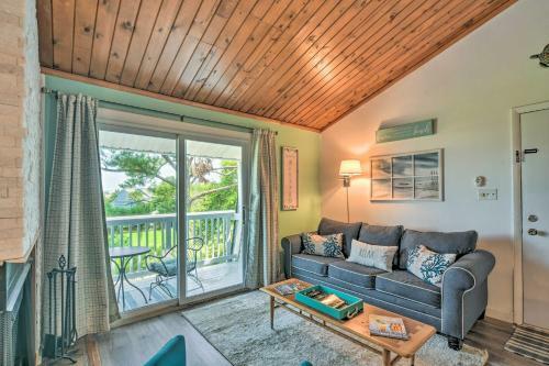 Apartamento Island Condo With Balcony, Golf Course Views!