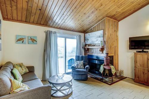 Driftwood Villa - 237