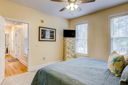 8 Gun Bluff