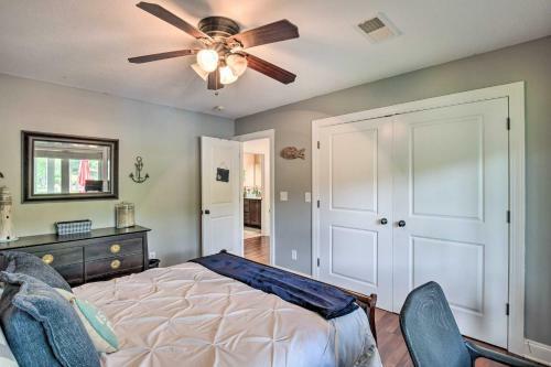 Waterfront Iva Getaway With Dock And Game Room!