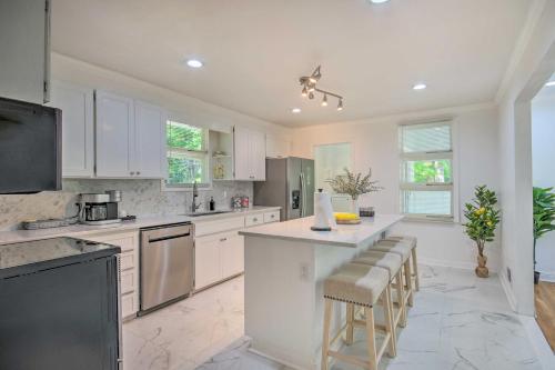Chic Columbia Home With Backyard And Fire Pit!