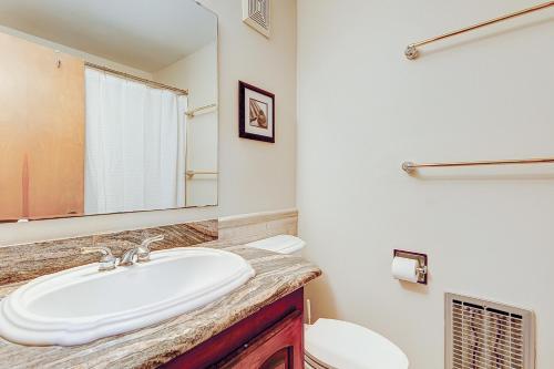 1b Seagrove Villa