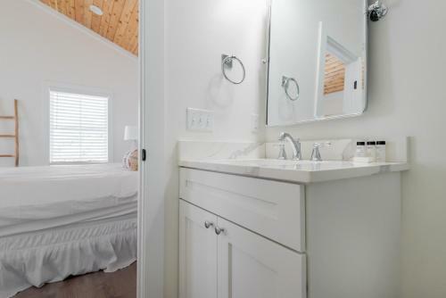 New Villa Azure - Gorgeous 3bd Home In Downtown Chs Hosted By Cvp