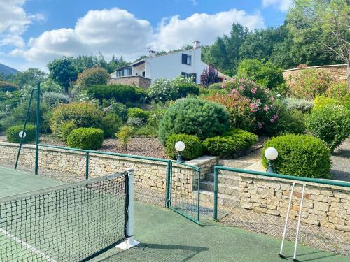 Villa Exceptionnelle Avec Piscine Et Tennis