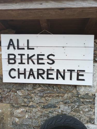 Bed & Breakfast All Bikes Charente
