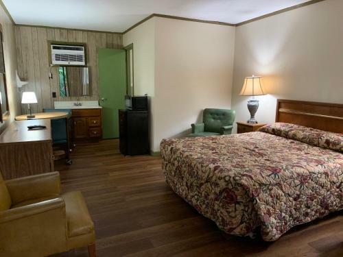 Motel Dewitt Rooms & Cottages