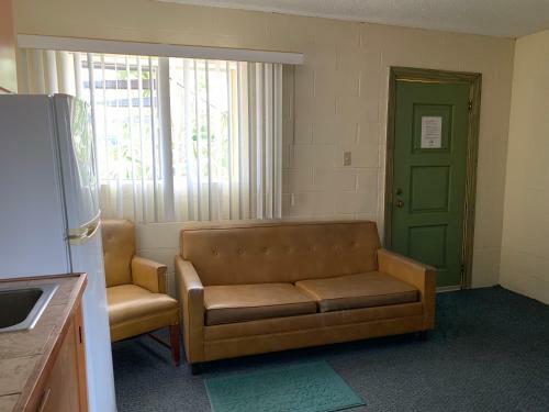 Motel Dewitt Rooms & Cottages