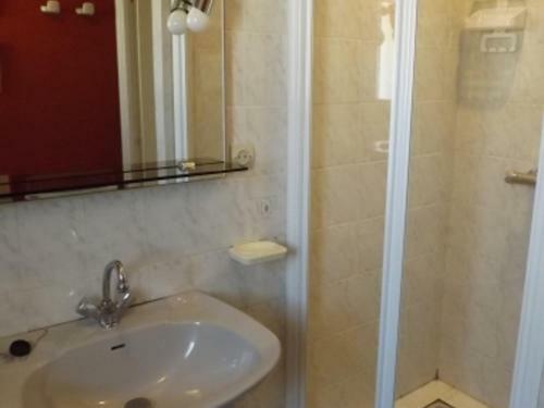 Villa Les Sables-d'olonne, 2 Bedrooms, 6 Persons - Fr-1-427-107