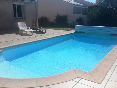 Villa Les Sables-d'olonne, 2 Bedrooms, 6 Persons - Fr-1-427-107