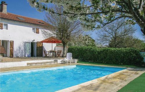 Studio Holiday Home In L'hermenault