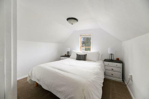 The Overlook Nook
