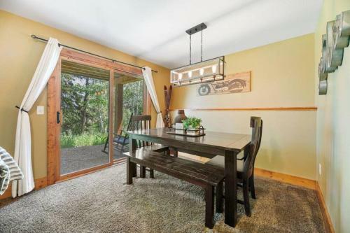 Iron Horse Cabin In Gilded Mountain