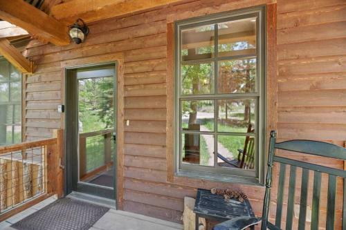 Iron Horse Cabin In Gilded Mountain
