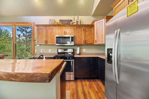 Iron Horse Cabin In Gilded Mountain