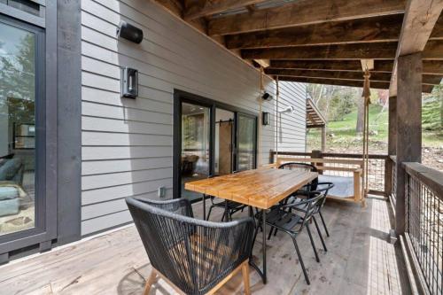 The Paramount-luxurious 3 Bed 3 Bath, Amenity Filled Custom Home