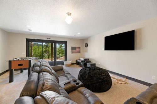 24 Karat Loge At Terry Peak