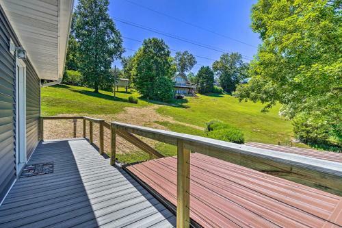 Waterfront Lake Cottage With Dock, Gentle Slope