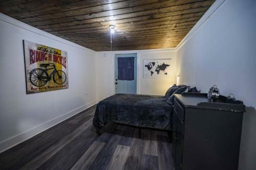 3 Bed2 Bath Renovated Home Near The Lake