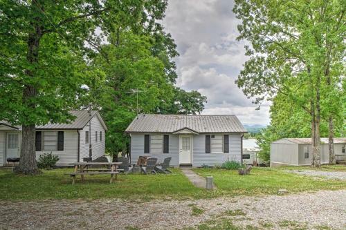 Pet-friendly Cabin In Dandridge With Fire Pit!