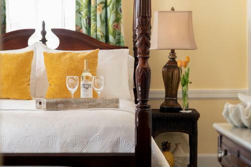 Bed & Breakfast Magnolia Manor And Chapel
