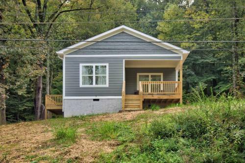 Delightful Cottage - 6 Miles From Downtown