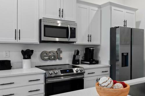 New Elegant Modern Condo Chattanooga 9