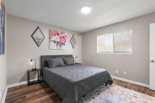 Astonishing 4 Bedroom Home With Greenery Wall