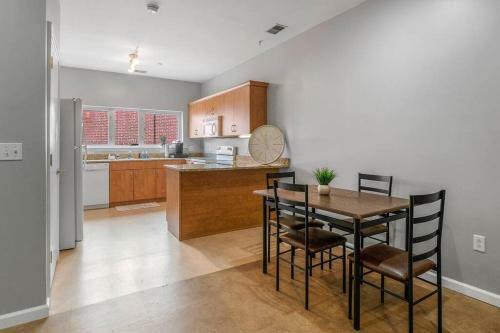 Mellow 1 Bedroom Apartment With 2 Full Size Beds
