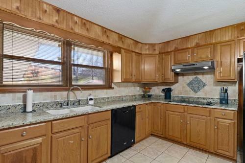 Stylish 4br House In Chattanooga