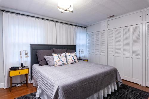 Apartamento Knoxville's Historic Tile House, Private Pool!