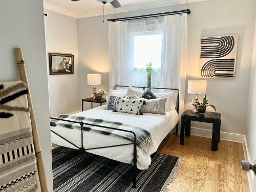Apartamento Hip & Spacious 3br W/ Firepit & Large Yard