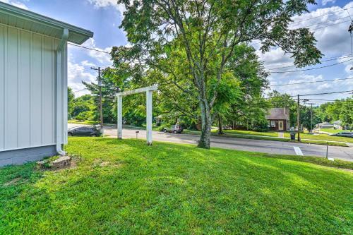 Pet-friendly Pad About 3 Mi To Dtwn Knoxville!
