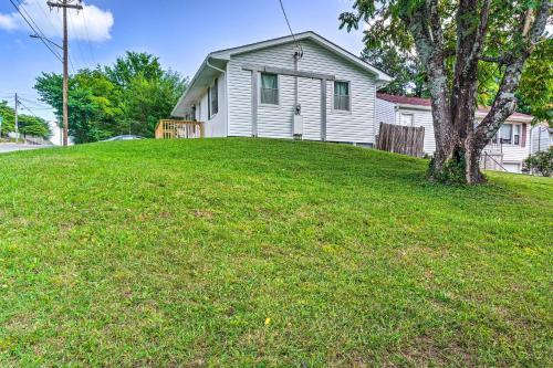 Pet-friendly Pad About 3 Mi To Dtwn Knoxville!