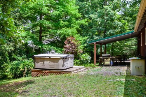 Quietside Cabin Grill Fire Pit Fireplace