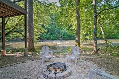 Crystal River Cabin With Scenic View And Fire Pit