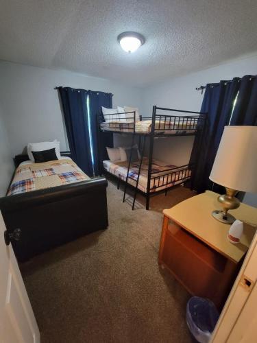 Cabin Like Home On 1.5 Acres , Sleeps Up To 14