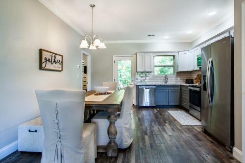 Charming Cades Cove Condo - Community Amenities