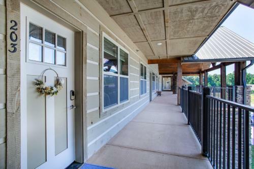 Charming Cades Cove Condo - Community Amenities