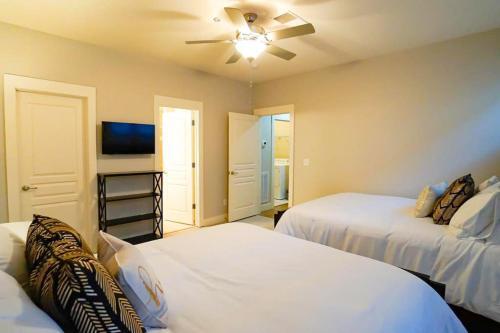Phillips Place Condos I