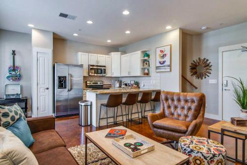 Phillips Place Condos I