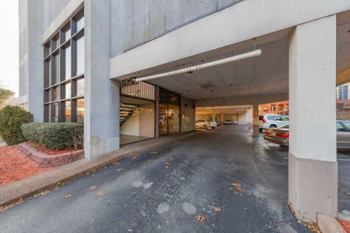 Music Row Retreat - 3 Beds, 1 Bedroom, Pool, Parking