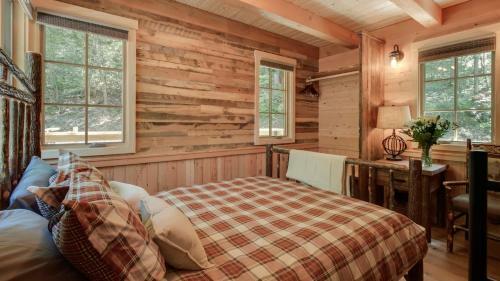 The Elm In Treehouse Grove At Norton Creek