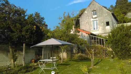 Apartamento Loches : G�te De Charme Ind�pendant Avec Jardin