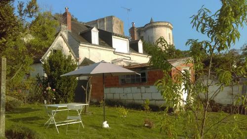 Apartamento Loches : G�te De Charme Ind�pendant Avec Jardin