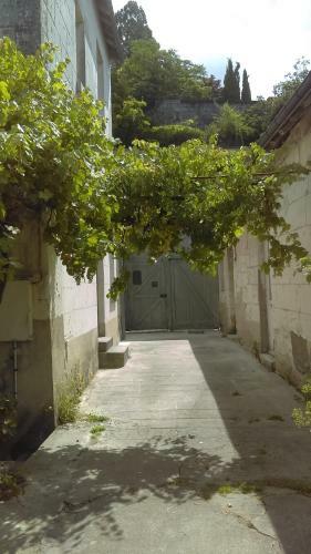 Apartamento Loches : G�te De Charme Ind�pendant Avec Jardin