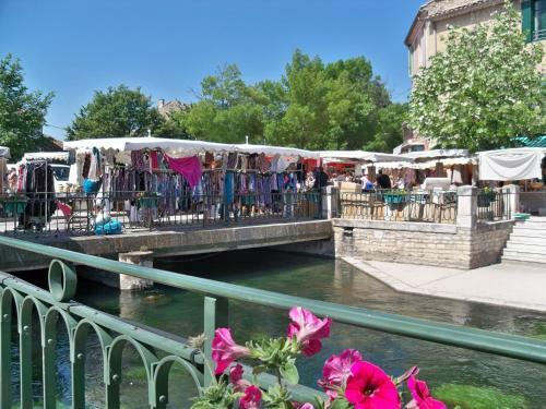 Apartamento Le Petit Studio - 15 M2 - Centre Ville - Sorgue � 50 M
