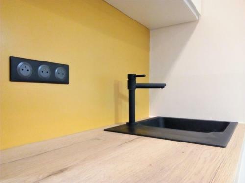 Apartamento Le Petit Studio - 15 M2 - Centre Ville - Sorgue � 50 M