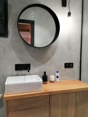 Apartamento Le Petit Studio - 15 M2 - Centre Ville - Sorgue � 50 M